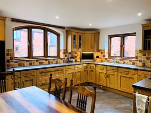Kitchen Dining Room - click for photo gallery